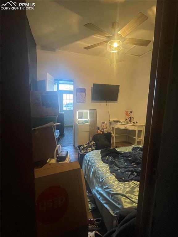 Image 16 of 31: Bedroom