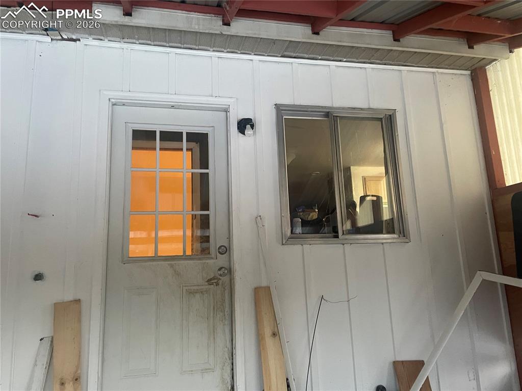 Image 30 of 31: Entry