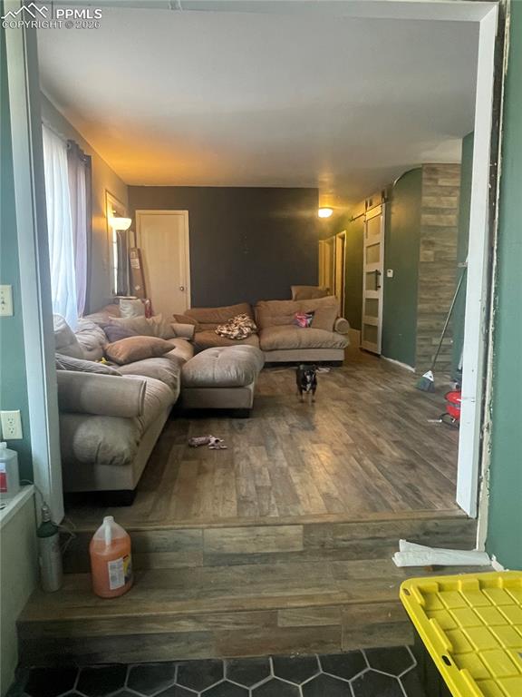 Image 7 of 31: Living Room