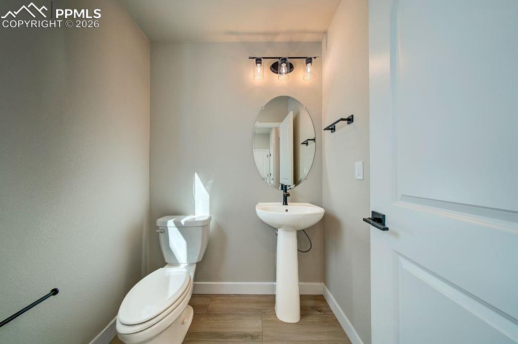 Image 15 of 37: Bathroom