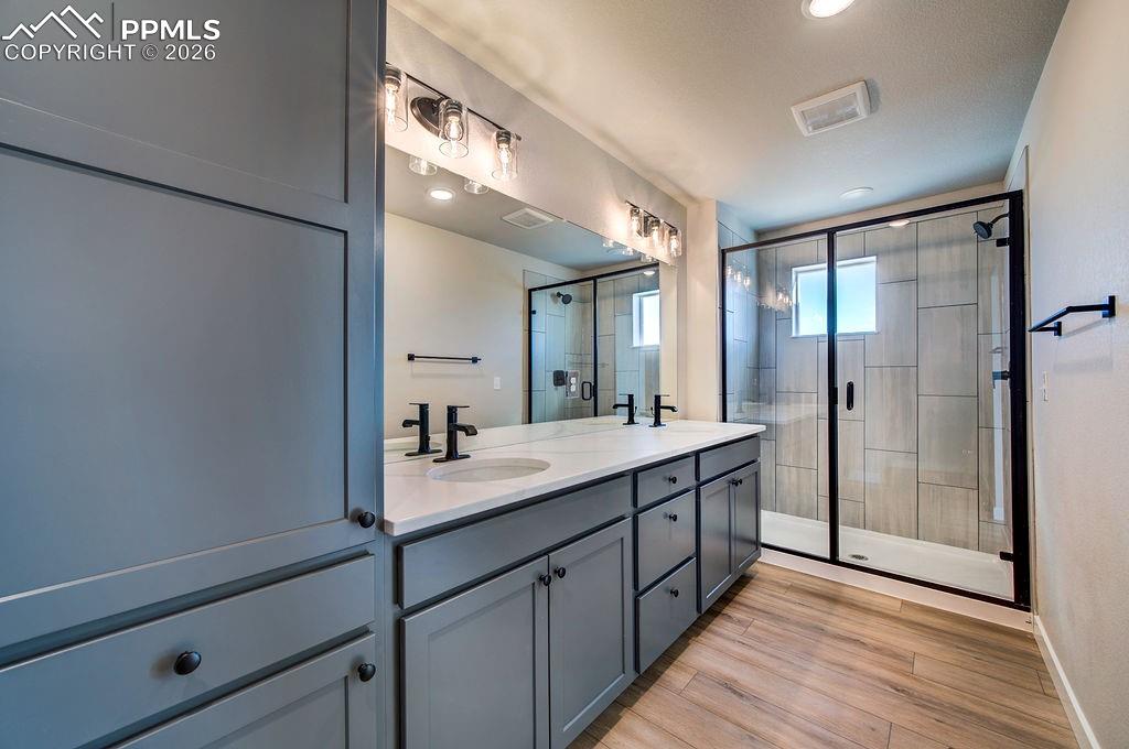 Image 21 of 37: Master Bathroom