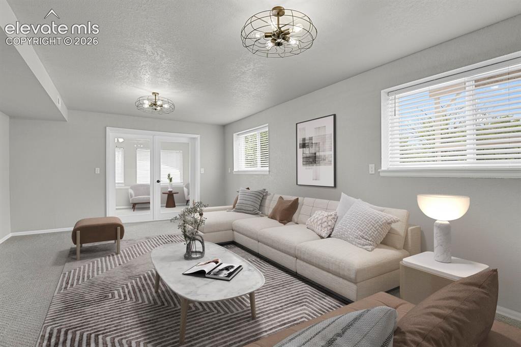 Image 11 of 29: Family Room