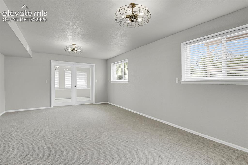 Image 42 of 47: Family Room