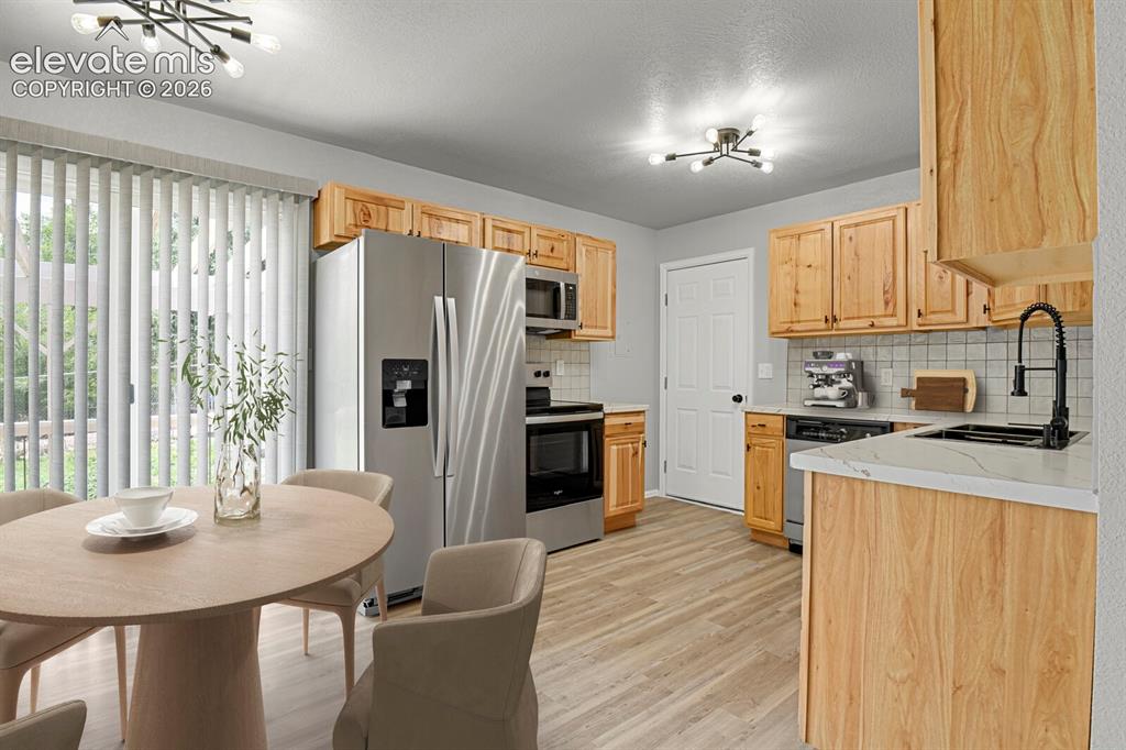 Image 5 of 29: Kitchen