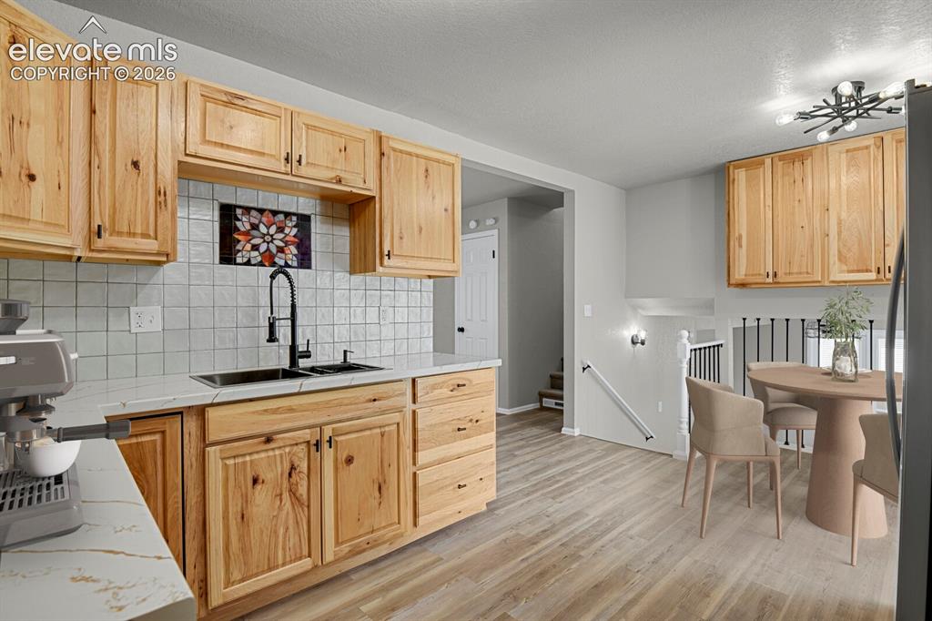 Image 7 of 29: Kitchen
