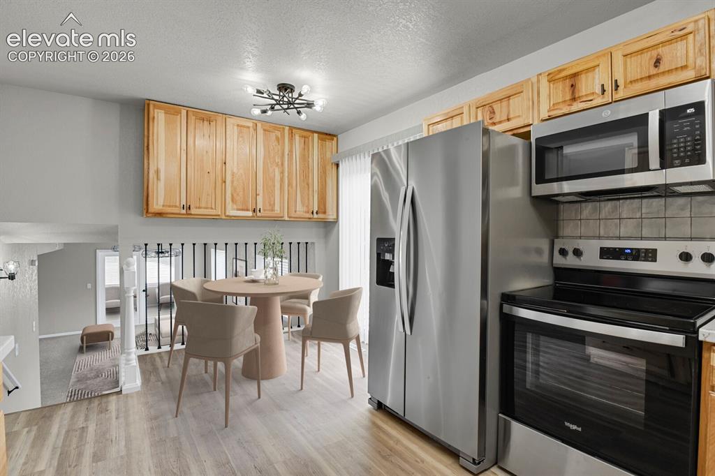 Image 8 of 29: Kitchen