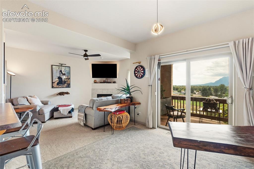 Image 14 of 40: Living Room