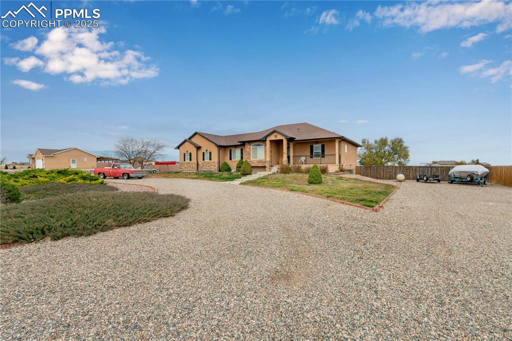 Image 18 of 40: Front of Structure