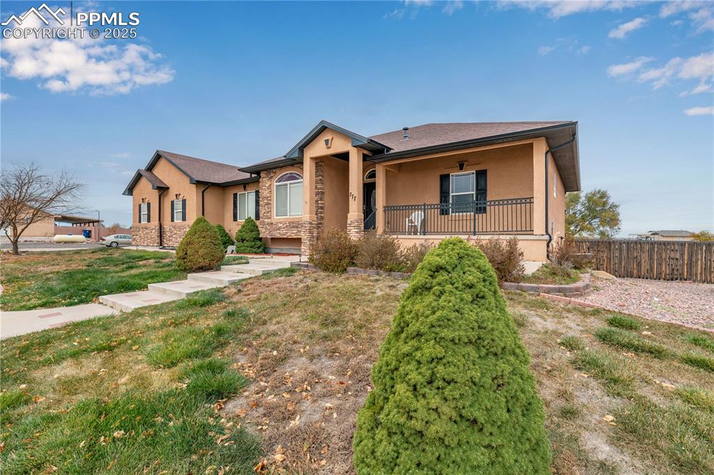 Image 19 of 40: Front of Structure