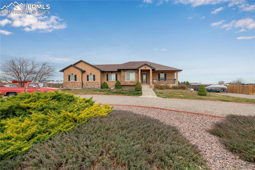 Image 20 of 40: Front of Structure