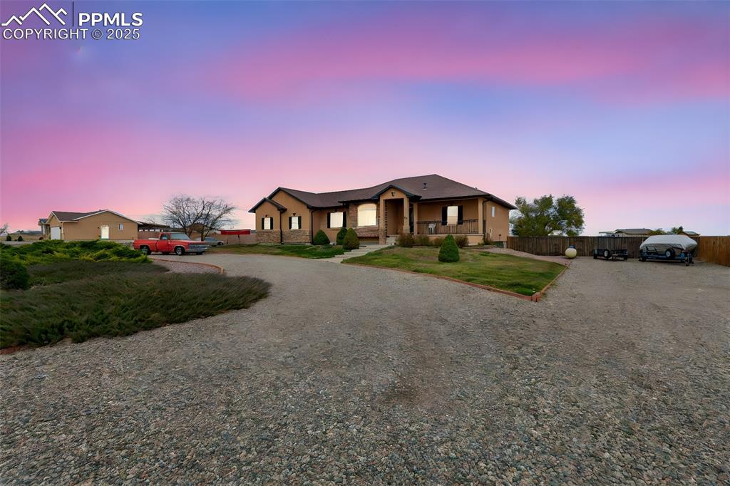 Image 4 of 40: Horseshoe Drive