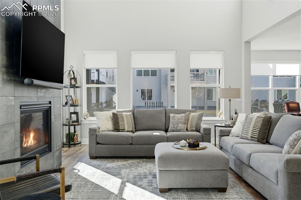 Image 5 of 50: Great Room