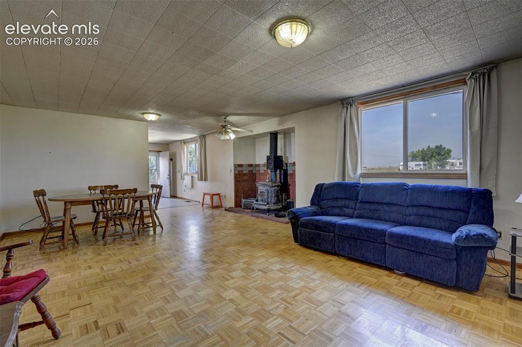 Image 9 of 50: Living Room