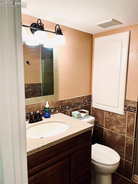 Listing 7483284, Image 19 of 33