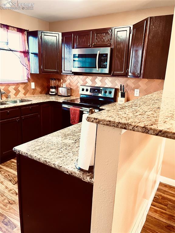 Listing 7483284, Image 5 of 33