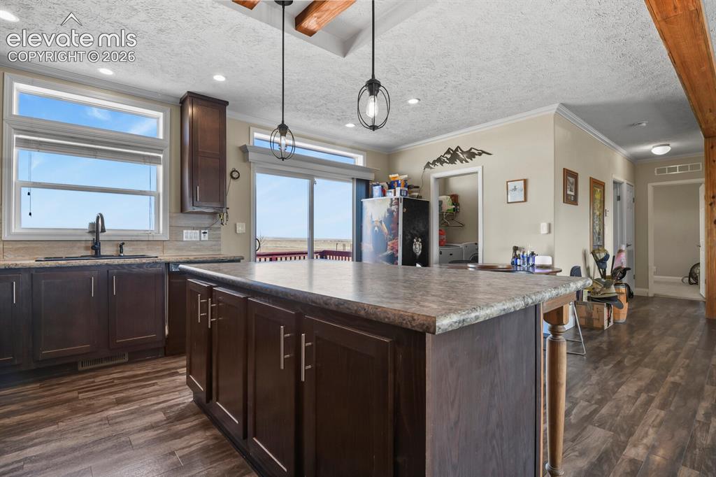 Image 9 of 50: Kitchen