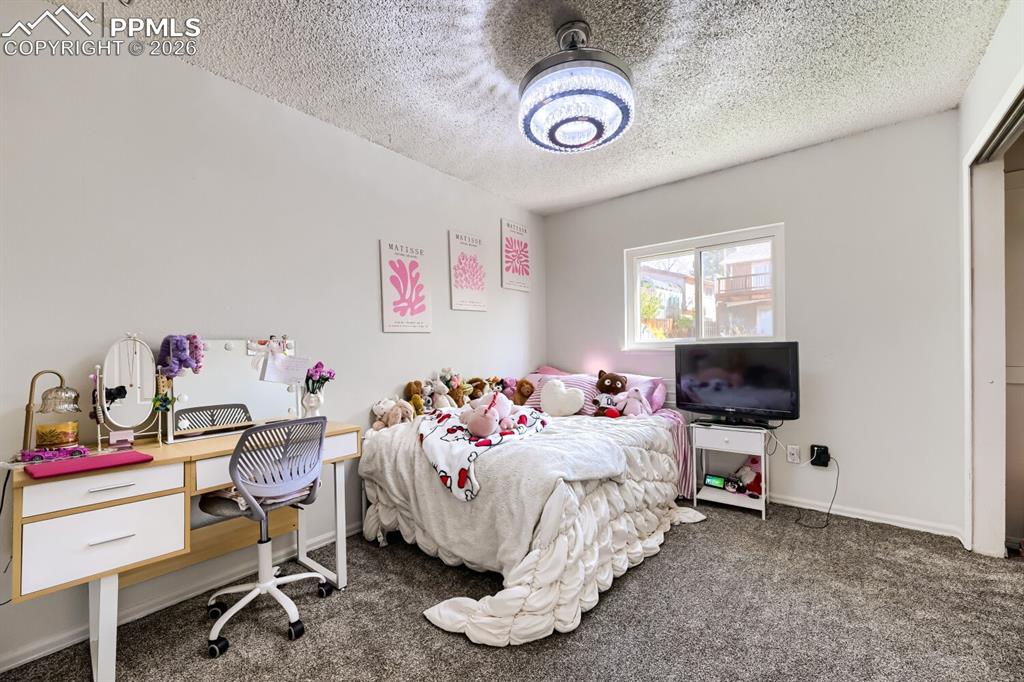 Image 20 of 27: Bedroom