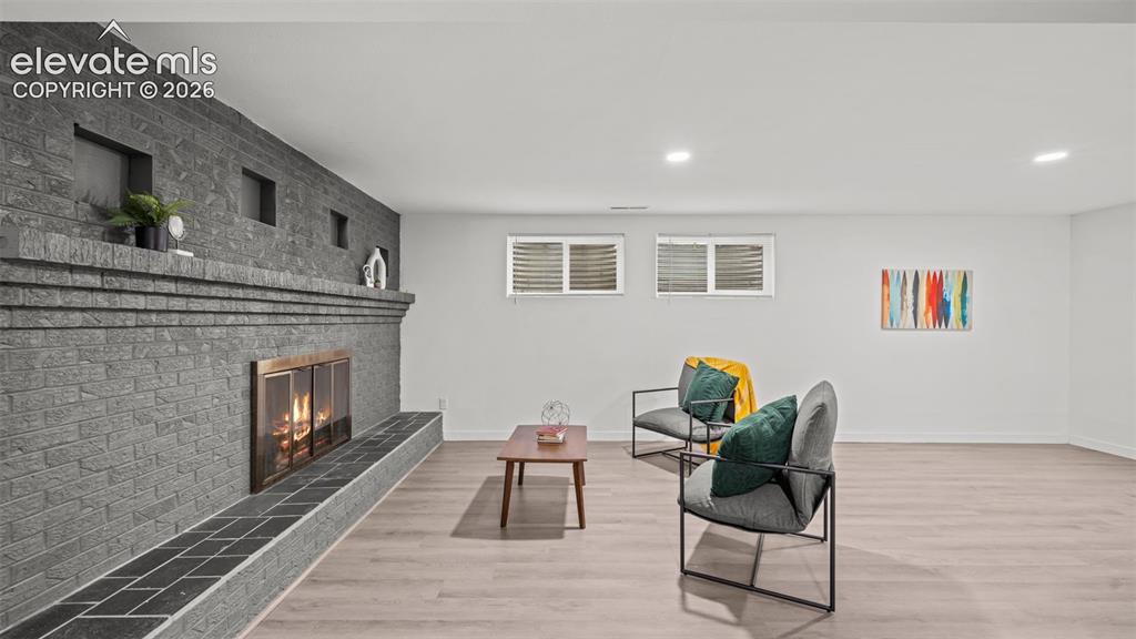 Image 17 of 37: Sitting Room