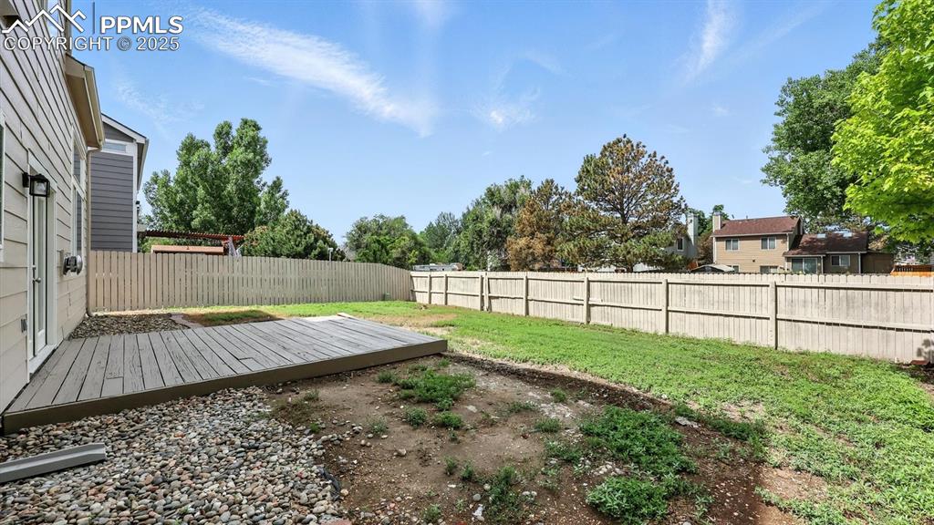 Image 47 of 50: Large backyard for outdoor fun.