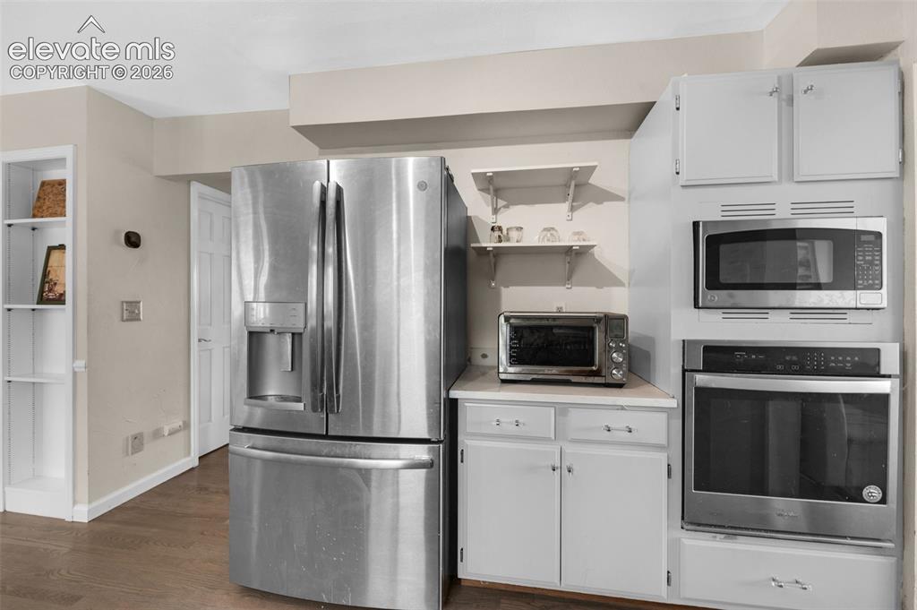 Image 8 of 39: Kitchen