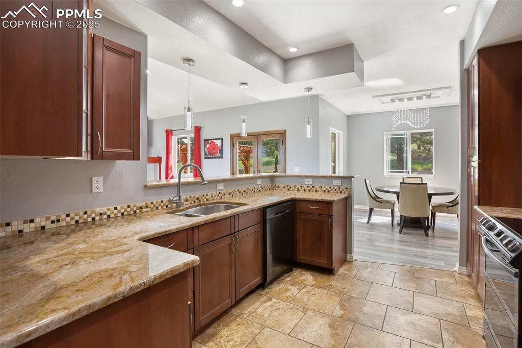 Image 12 of 43: Kitchen