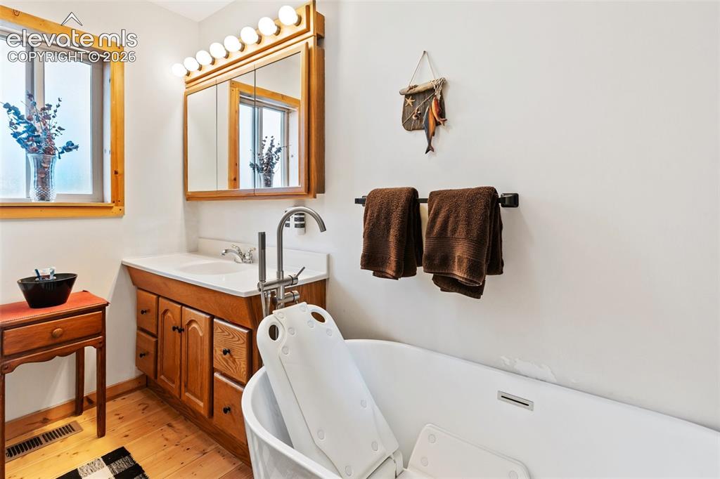 Image 16 of 40: Primary Bathroom 