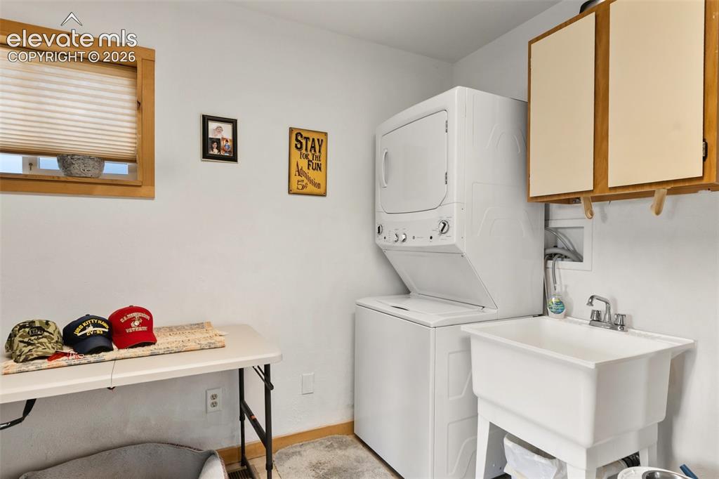 Image 18 of 40: Laundry Space 