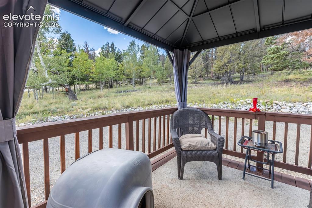 Image 25 of 40: Deck / Gazebo 