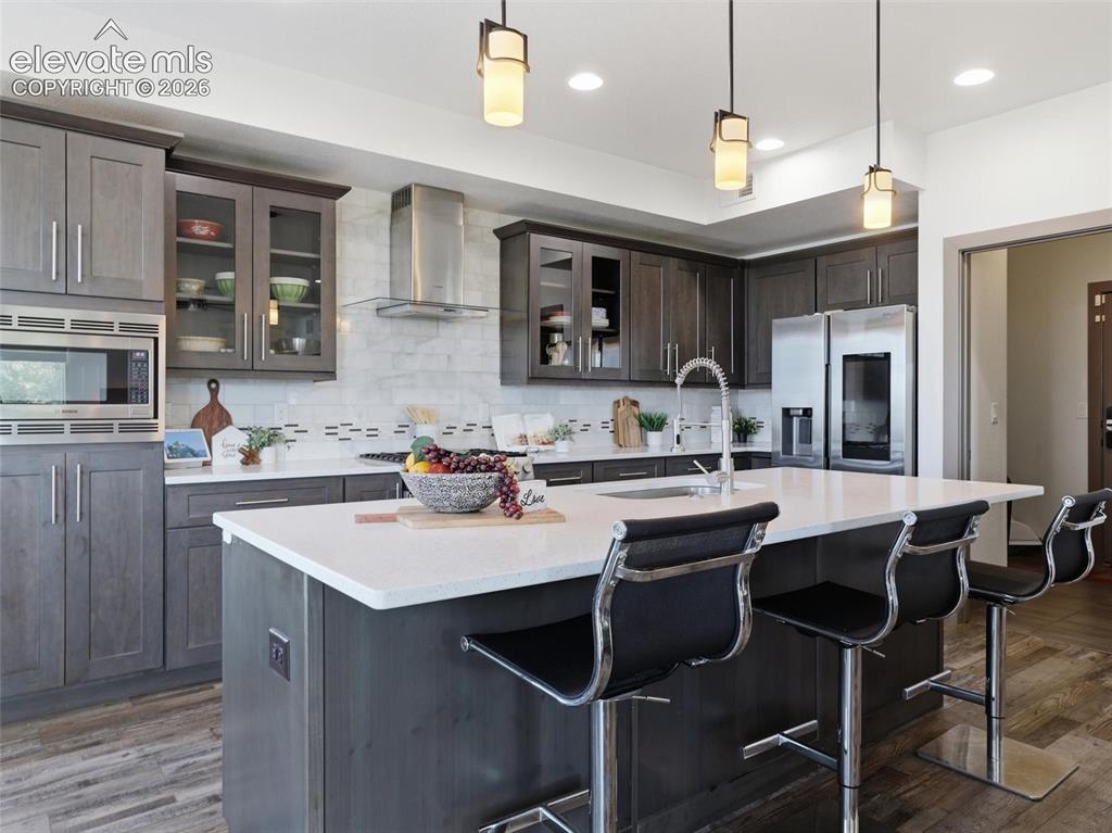 Image 8 of 45: Kitchen