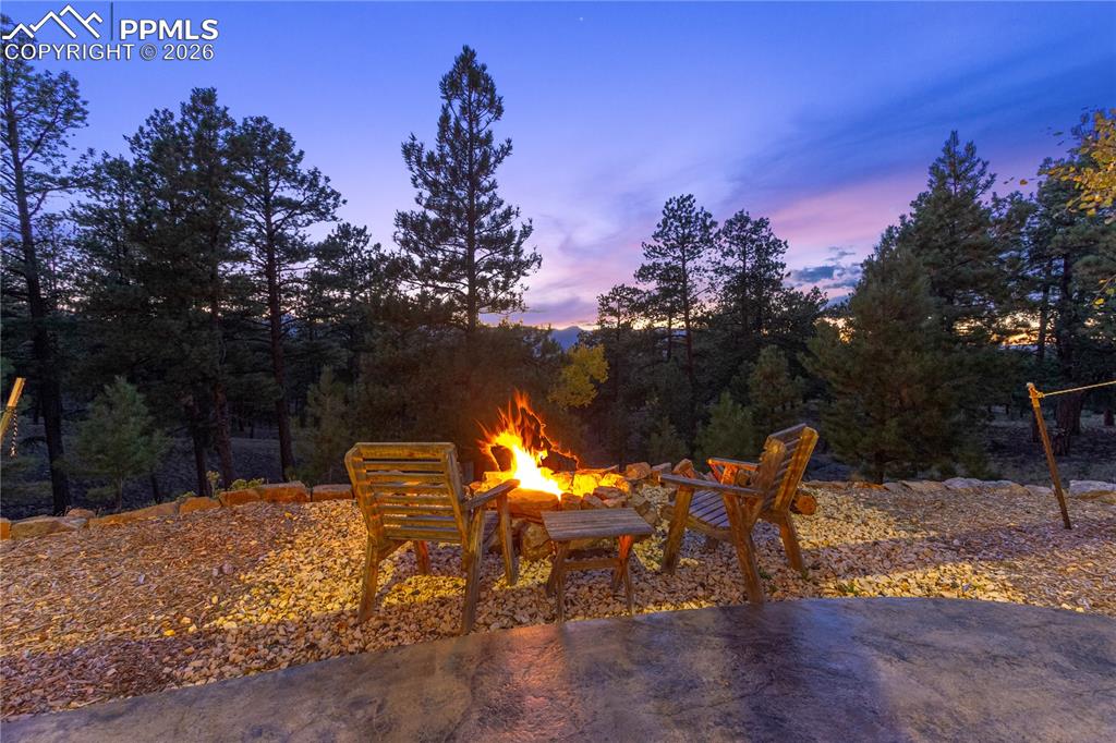 Image 36 of 48: Family Room