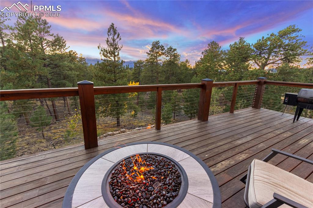 Image 37 of 48: Family Room