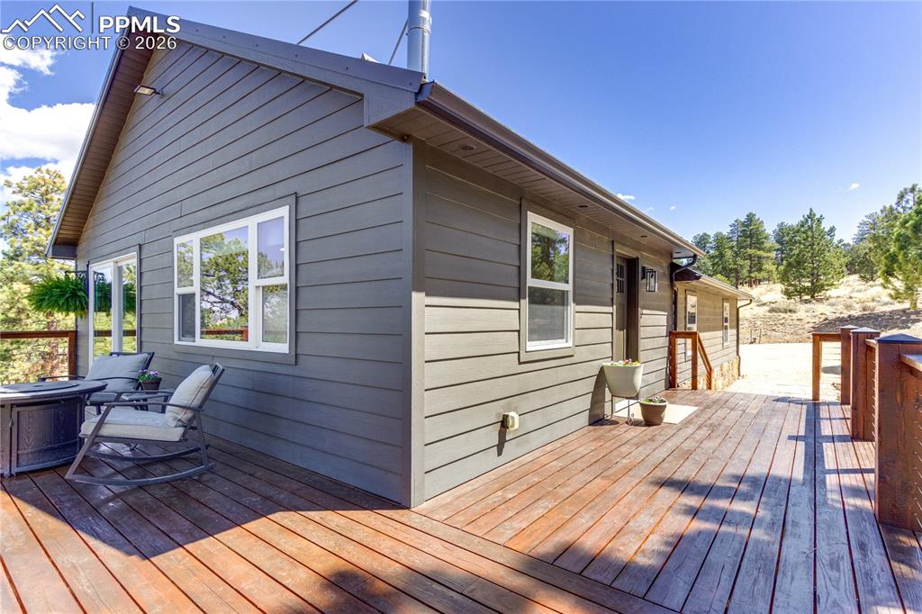 Image 41 of 48: Patio