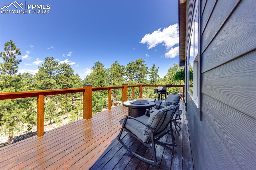 Image 43 of 48: Deck