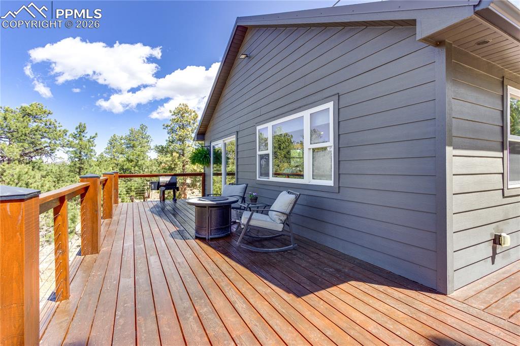 Image 44 of 48: Patio