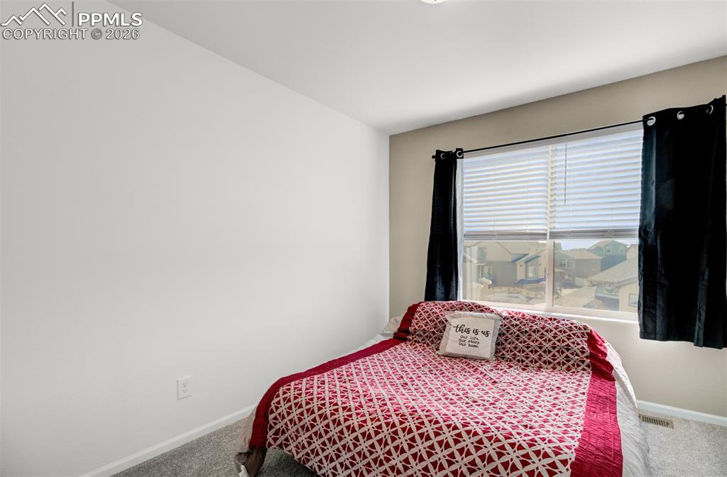 Image 19 of 44: Bedroom