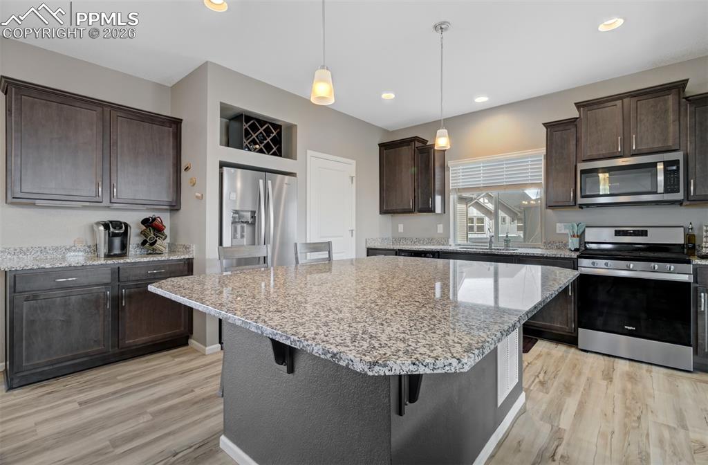 Image 9 of 44: Kitchen