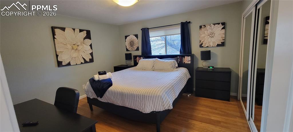 Image 10 of 23: Bedroom