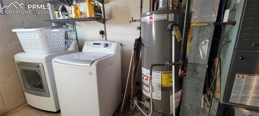 Image 18 of 23: Laundry