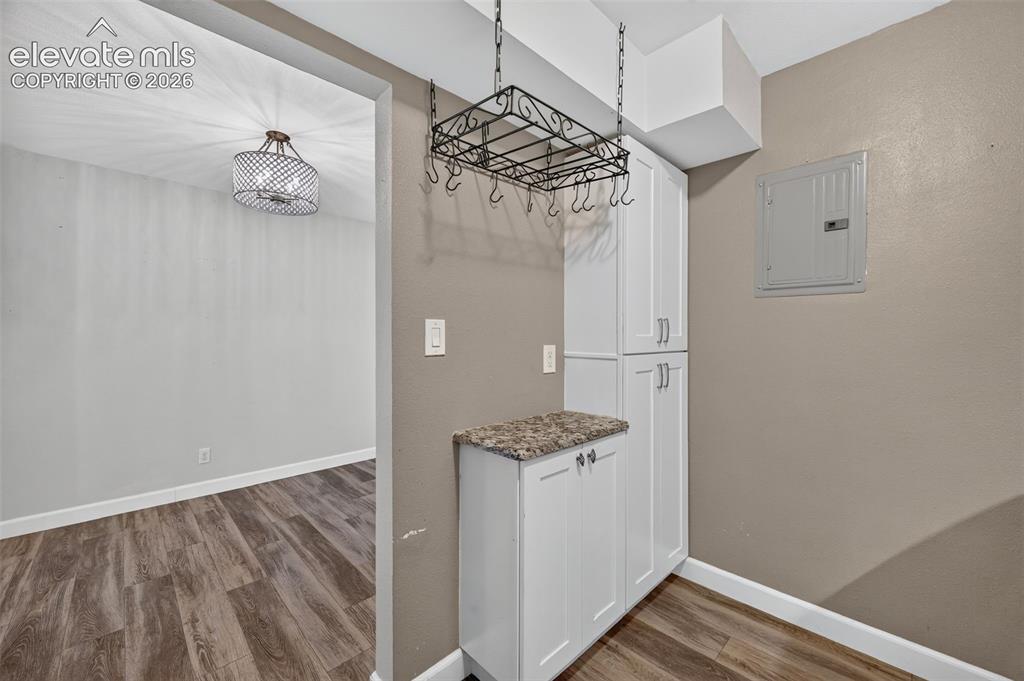 Image 16 of 26: Kitchen