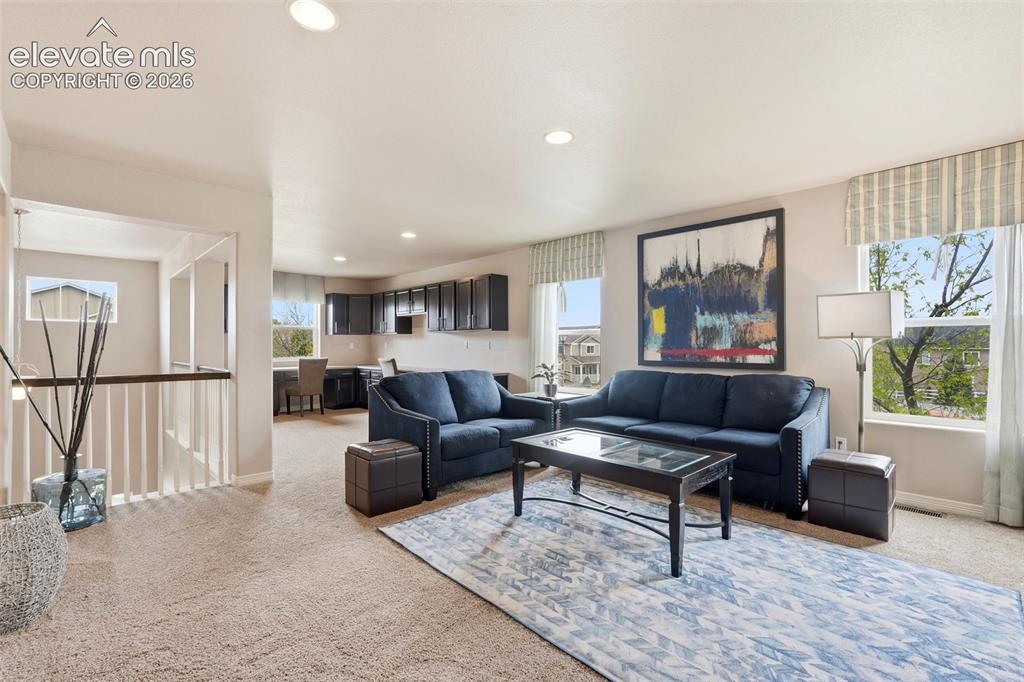 Image 18 of 50: Living Room