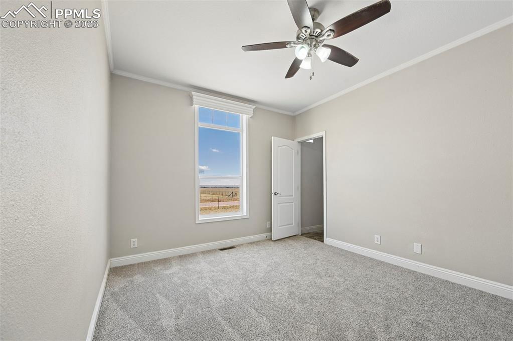 Image 14 of 34: Bedroom