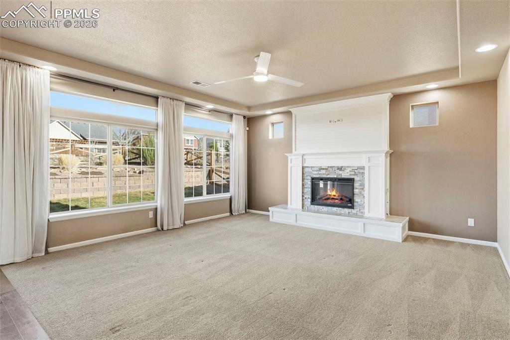 Image 17 of 48: Living Room