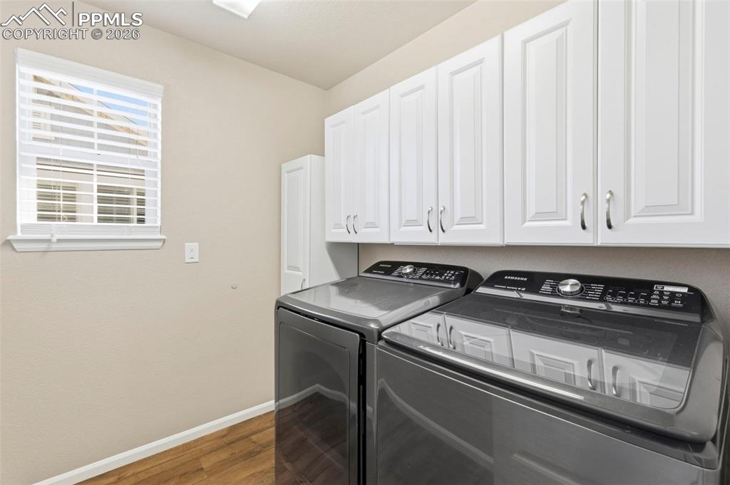 Image 27 of 48: Laundry