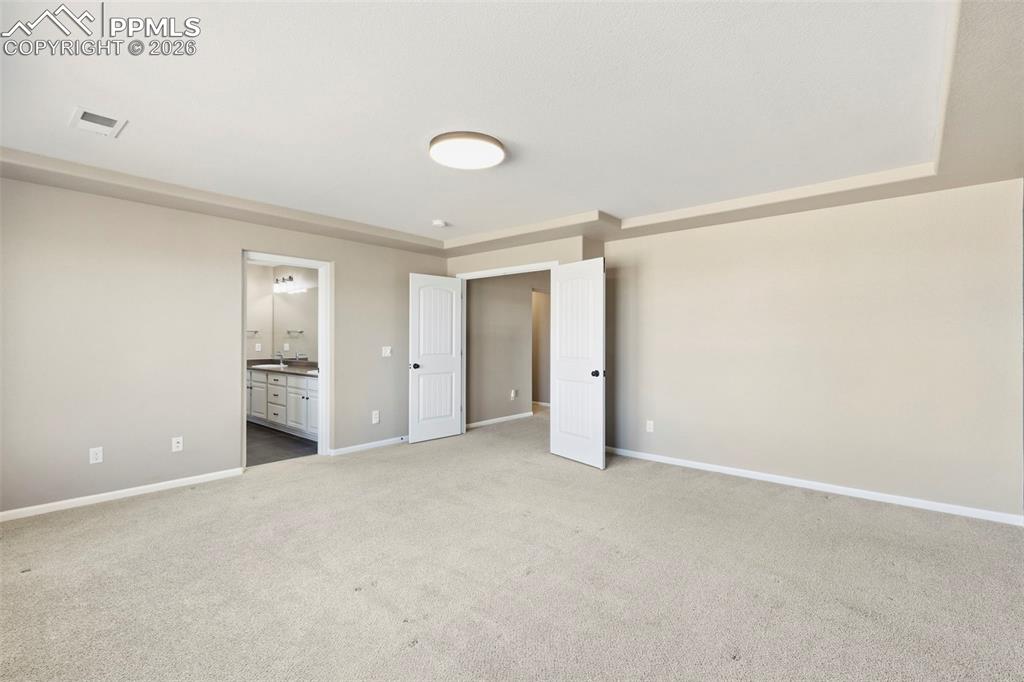 Image 28 of 48: Bedroom