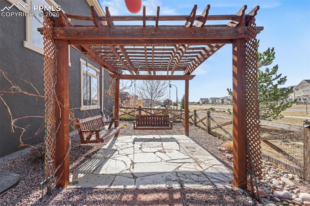 Image 40 of 48: Patio