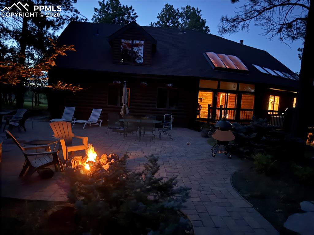 Image 41 of 50: Back of Structure