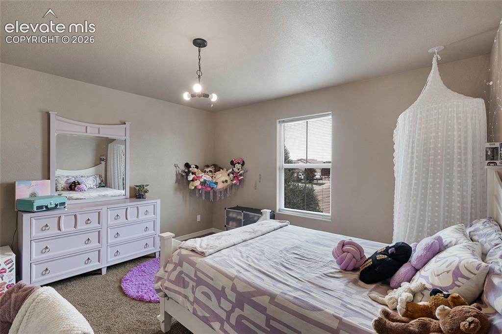 Image 19 of 44: Bedroom