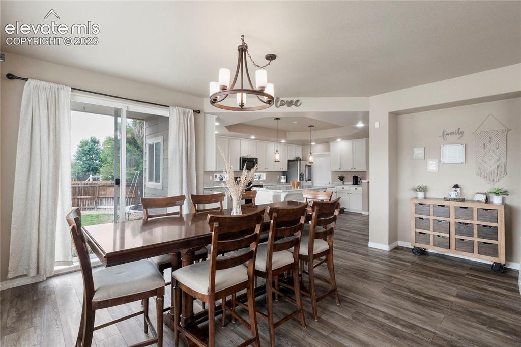 Image 5 of 44: Dining Area