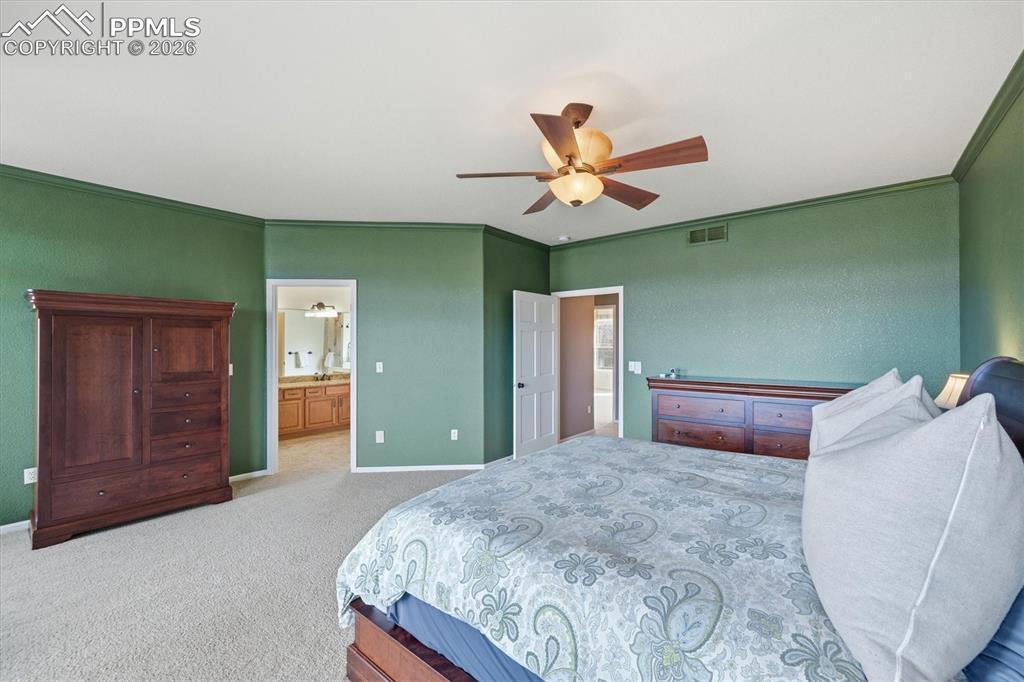 Image 16 of 46: Bedroom