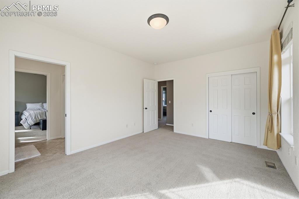 Image 23 of 46: Bedroom